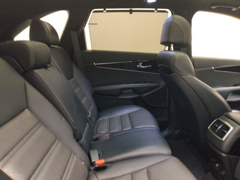Used 2017 Kia Sorento SX AWD/4WD image 19