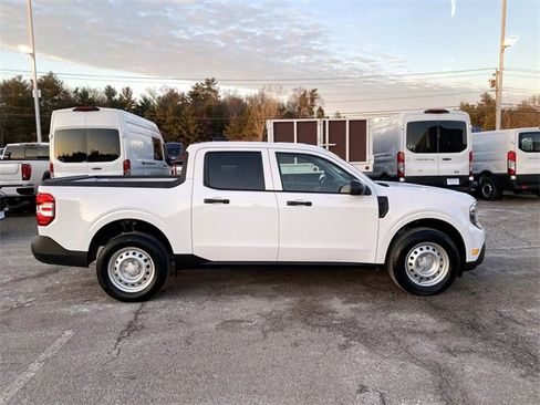 Used 2025 Ford Maverick XL image 2