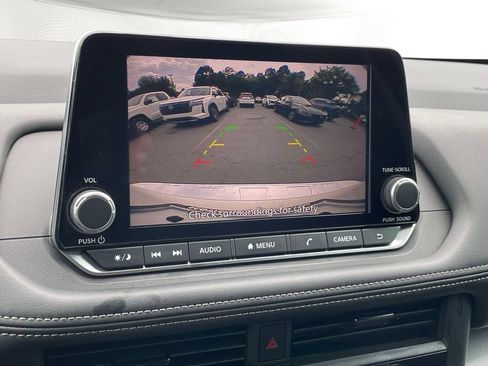 Used 2026 Nissan Rogue SV FWD image 28