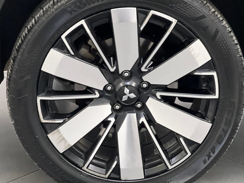 Used 2025 Mitsubishi Outlander SE FWD image 79