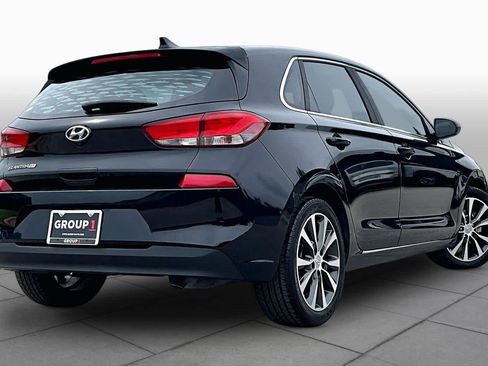 Used 2018 Hyundai Elantra GT FWD image 13
