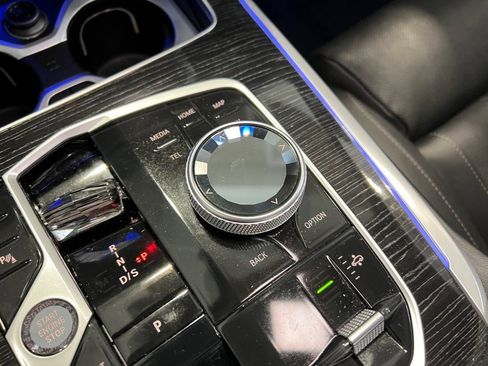 Used 2024 BMW X7 M60i w/ Executive Package image 51