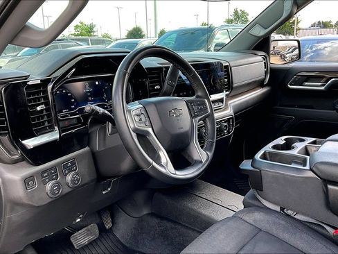 Used 2023 Chevrolet Silverado 1500 LT Trail Boss w/ Protection Package AWD/4WD image 15