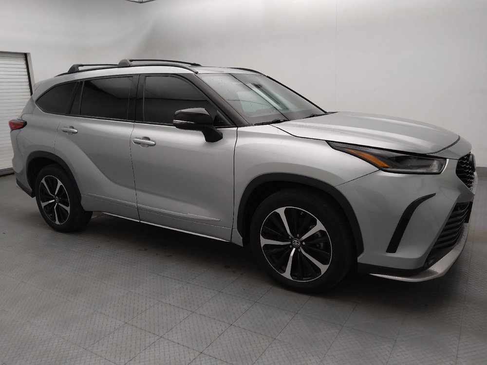Used 2021 Toyota Highlander XSE AWD/4WD image 11
