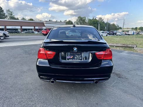 Used 2011 BMW 335i xDrive Sedan image 17