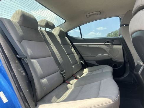 Used 2018 Hyundai Elantra SE FWD image 12