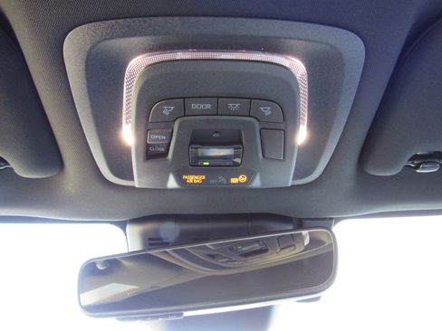 Used 2026 Toyota Crown Platinum image 32