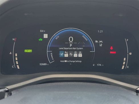 Used 2025 Toyota Camry SE image 16