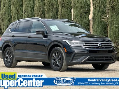 Certified 2024 Volkswagen Tiguan SE w/ Panoramic Sunroof Package