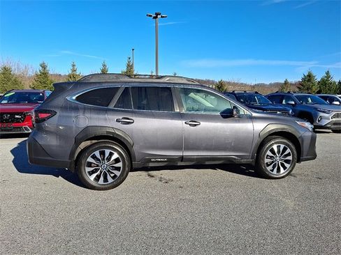 Used 2023 Subaru Outback Limited image 7