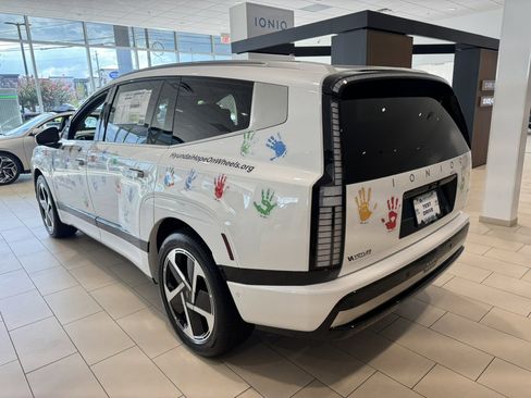 New 2026 Hyundai Ioniq 9 Calligraphy image 5