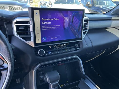 Used 2025 Toyota Sequoia Platinum image 18