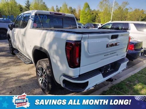 Used 2023 GMC Sierra 1500 AT4 w/ AT4 Preferred Package AWD/4WD image 2