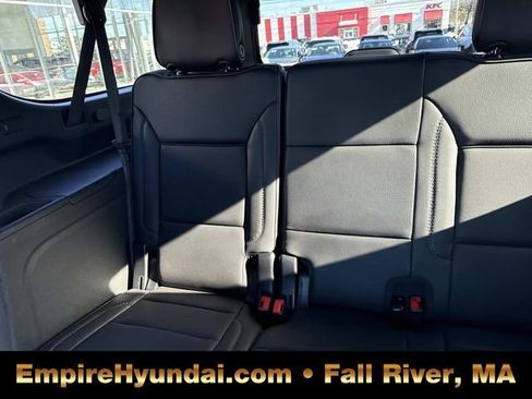 Used 2023 GMC Yukon XL Denali image 18
