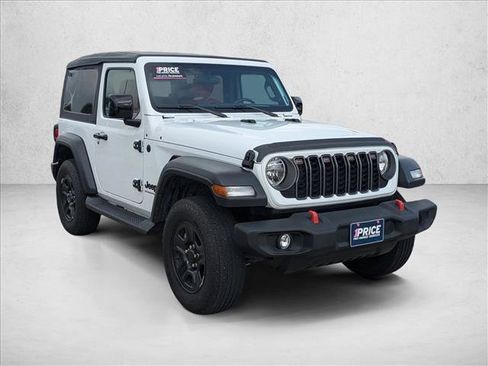 Used 2025 Jeep Wrangler Sport AWD/4WD image 3