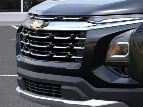 New 2027 Chevrolet Equinox LT w/ Convenience Package II FWD image 13
