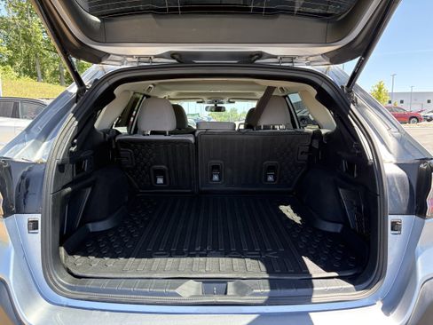 Used 2024 Subaru Outback Premium AWD/4WD image 12