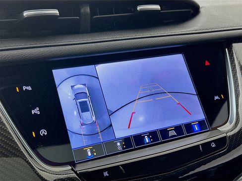 Used 2023 Cadillac XT6 Sport w/ Technology Package image 15