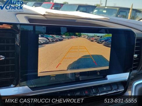 Used 2023 Chevrolet Silverado 1500 LT w/ Leather Package AWD/4WD image 15