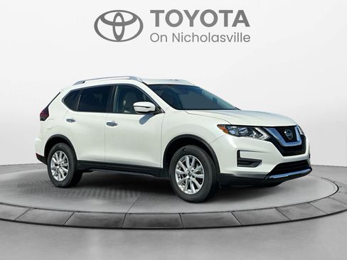 Used 2018 Nissan Rogue SV AWD/4WD image 7