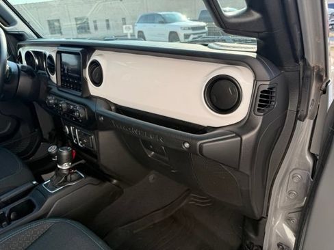 Used 2021 Jeep Wrangler Sport AWD/4WD image 13