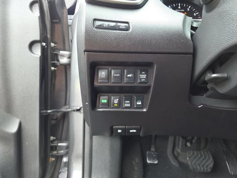 Used 2015 Nissan Rogue SV w/ SV Premium Package AWD/4WD image 27