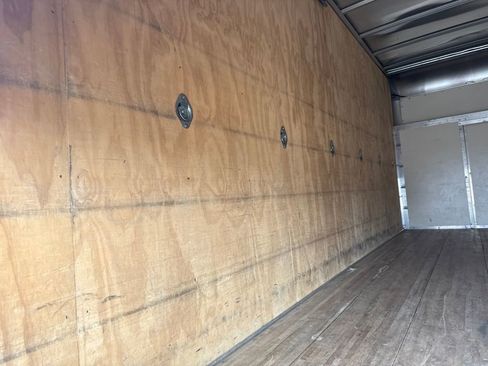 Used 2022 Ford E-450 and Econoline 450 Super Duty image 12