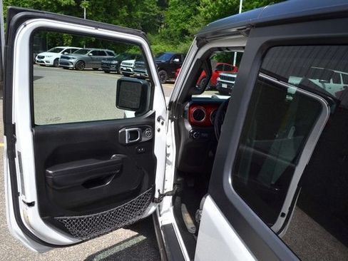 Used 2019 Jeep Wrangler Rubicon AWD/4WD image 15