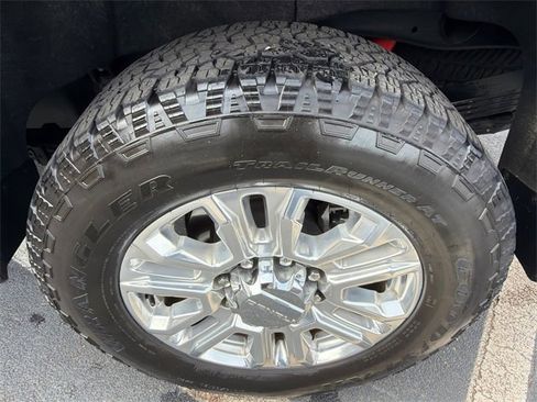 Certified 2023 GMC Sierra 2500 Denali w/ Denali Ultimate Package image 19