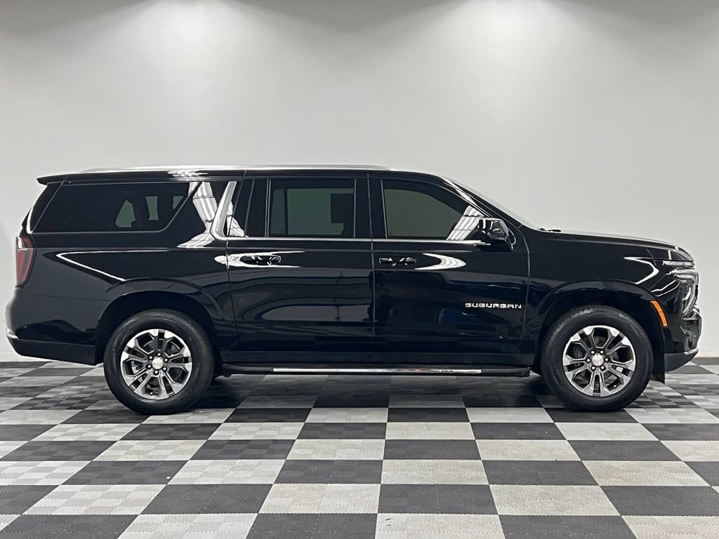 Used 2026 Chevrolet Suburban LS AWD/4WD image 8