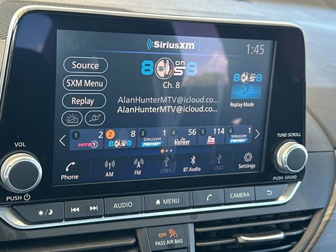 Used 2025 Nissan Altima 2.5 SV FWD image 17