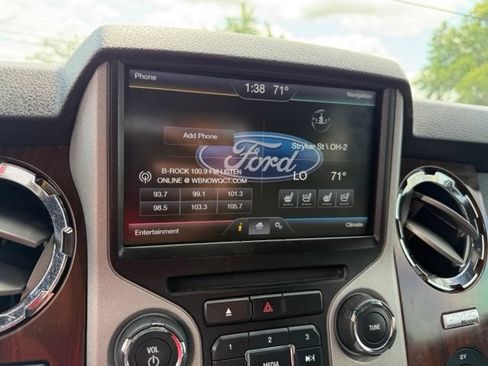 Used 2014 Ford F250 Lariat w/ FX4 Off-Road Package AWD/4WD image 17