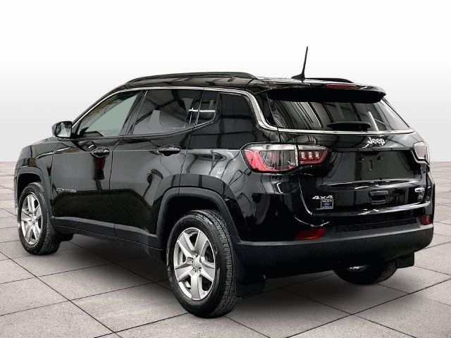 Used 2022 Jeep Compass Latitude w/ Convenience Group AWD/4WD image 10