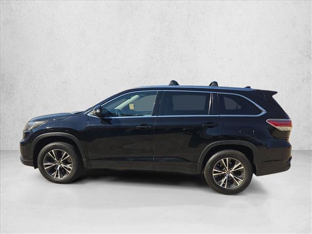 Used 2016 Toyota Highlander XLE FWD image 7