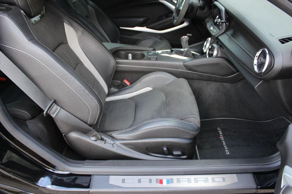 Used 2019 Chevrolet Camaro SS RWD image 21