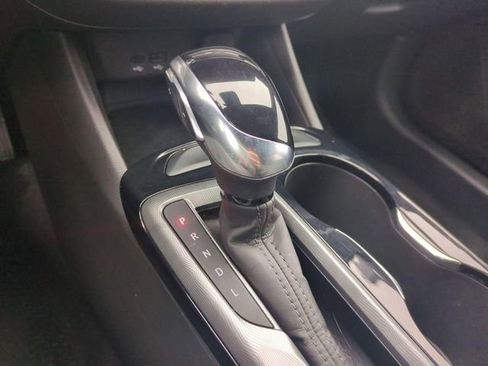 Used 2025 Buick Envista Sport Touring image 15