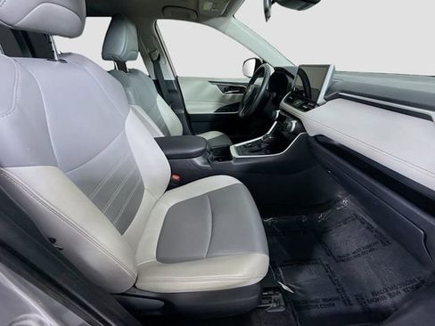 Certified 2023 Toyota RAV4 XLE Premium image 28