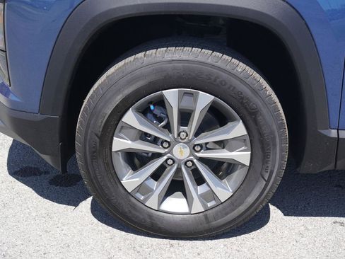 New 2026 Chevrolet Equinox LT FWD image 10