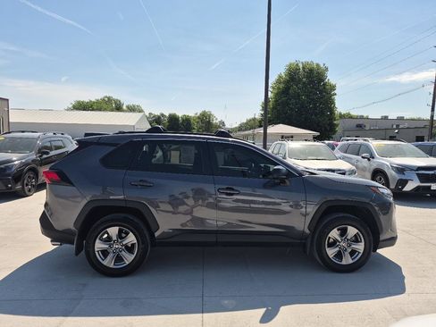 Used 2024 Toyota RAV4 LE AWD/4WD image 5