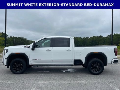 Used 2025 GMC Sierra 2500 AT4 AWD/4WD image 11
