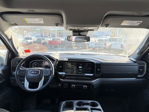 Used 2024 GMC Sierra 1500 Elevation image 13