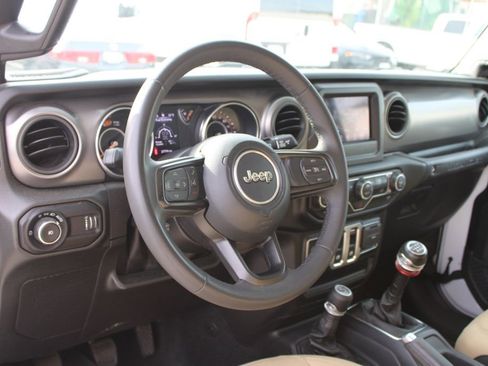 Used 2023 Jeep Wrangler Willys image 27