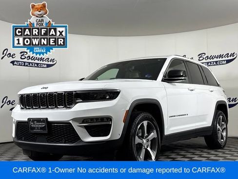 Used 2023 Jeep Grand Cherokee Limited w/ Luxury Tech Group II AWD/4WD image 3