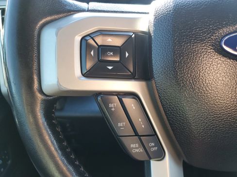 Used 2017 Ford F250 Lariat w/ Lariat Ultimate Package AWD/4WD image 26