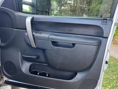 Used 2014 Chevrolet Silverado 2500 LT w/ Interior Plus Package image 18