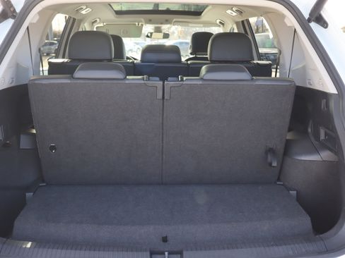 Used 2024 Volkswagen Tiguan Wolfsburg Edition image 30