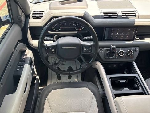 Used 2023 Land Rover Defender 110 X-Dynamic SE AWD/4WD image 31
