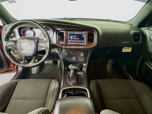 Used 2018 Dodge Charger R/T Scat Pack image 2