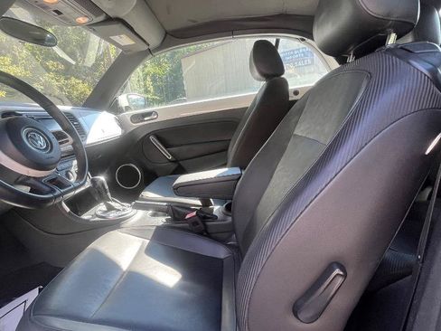Used 2013 Volkswagen Beetle 2.5 FWD image 15