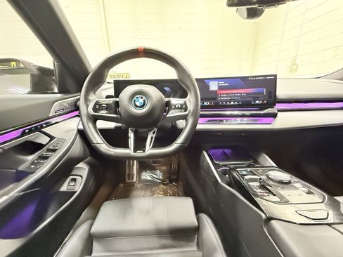 Used 2024 BMW i5 M60 w/ Premium Package image 38